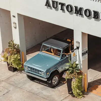 Velocity Classic Ford Bronco 03