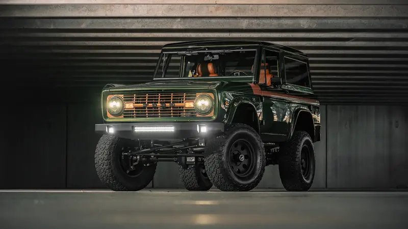 5 1977 Green Custom Bronco