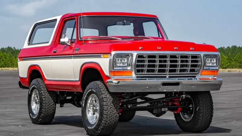 Vintage Bronco passenger front view