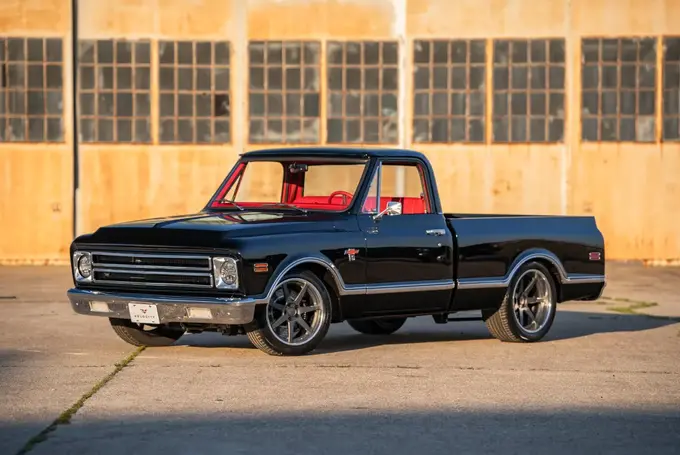 Chevrolet C10 Front