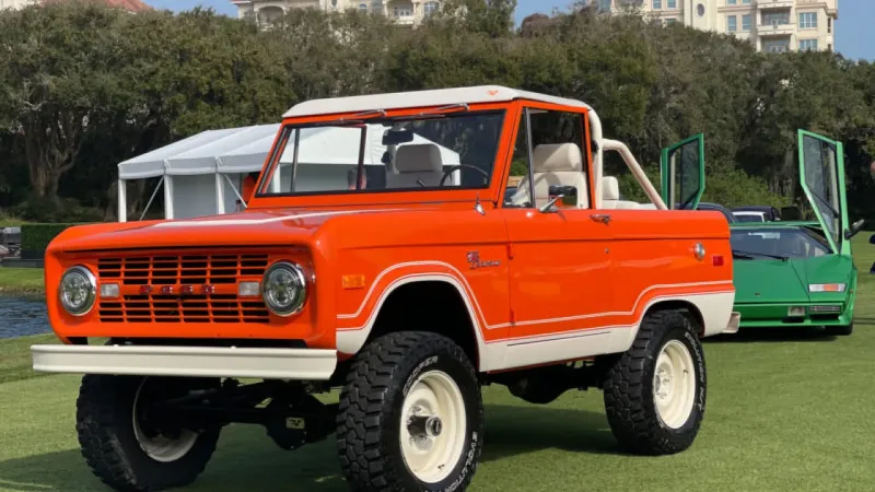 Classic Bronco and Lamborghini