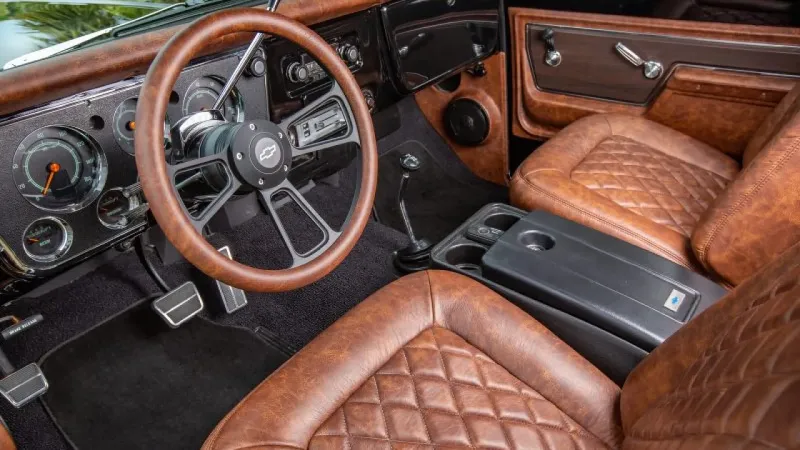 Classic Chevrolet K5 Blazer Custom interior drivers side