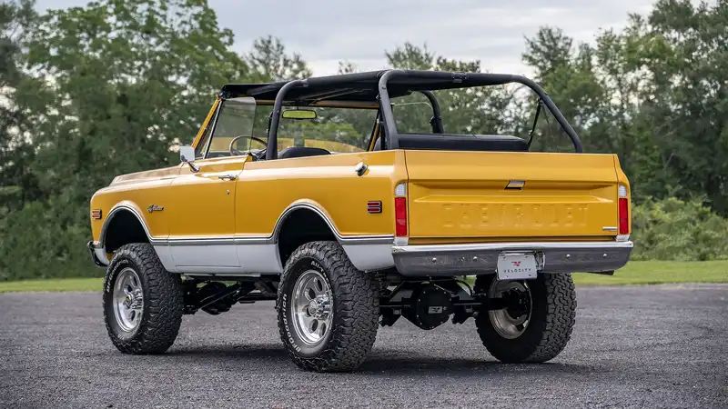 Classic Chevy K5 Blazer Restomod War Bonnet