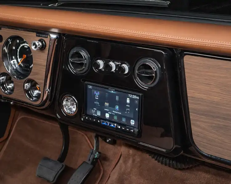 Chevrolet K10 Features 07