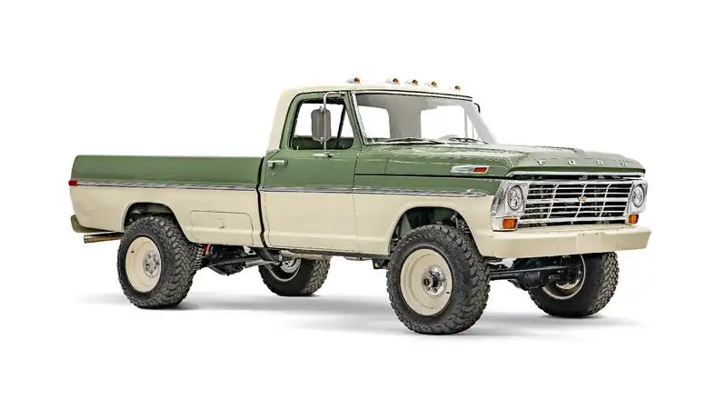 1970 Orange Chevrolwt K5 Blazer_Exterior_7 Passenger Side Front  3.4 Copy