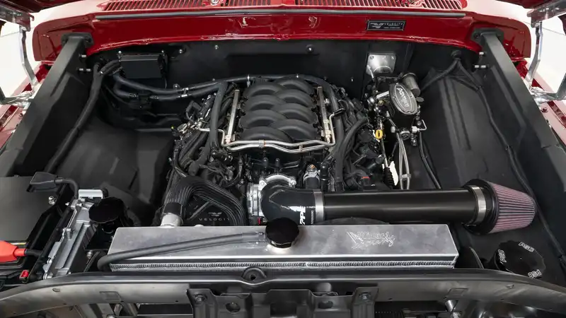 1975 Classic Ford F250 Dentside restomod 5.0L Coyote V8