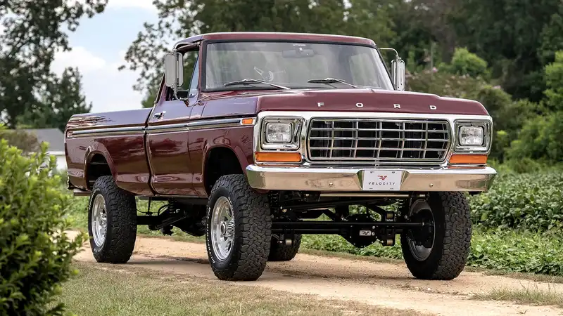 Dentside Ford F-250, built by Velocity