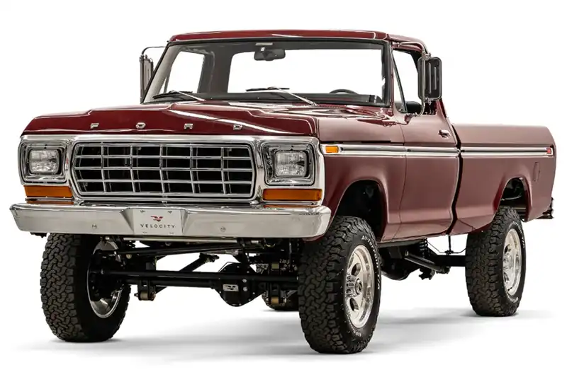 1975 Classic Ford F250 Dentside_4 Drivers Side Front_