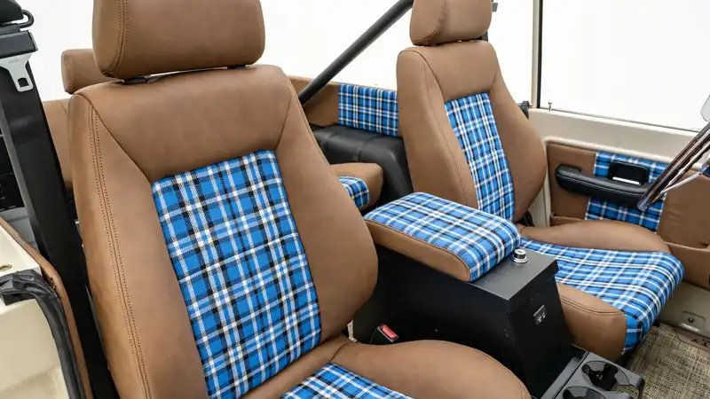 classic ford bronco interior