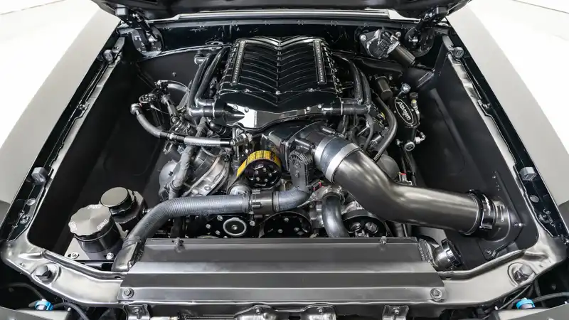1991 Foxbody Mustang_26 5.0L Ford Coyote Engine