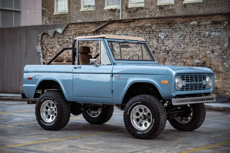 Velocity Classic Ford Bronco in Brittany Blue