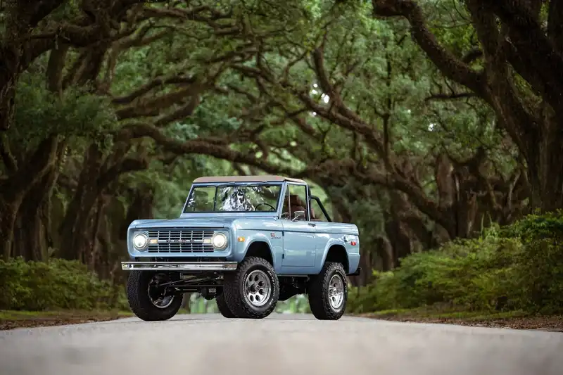 Velocity Classic Ford Bronco Signature Series