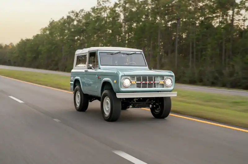 Velocity Classic Ford Bronco Signature Series