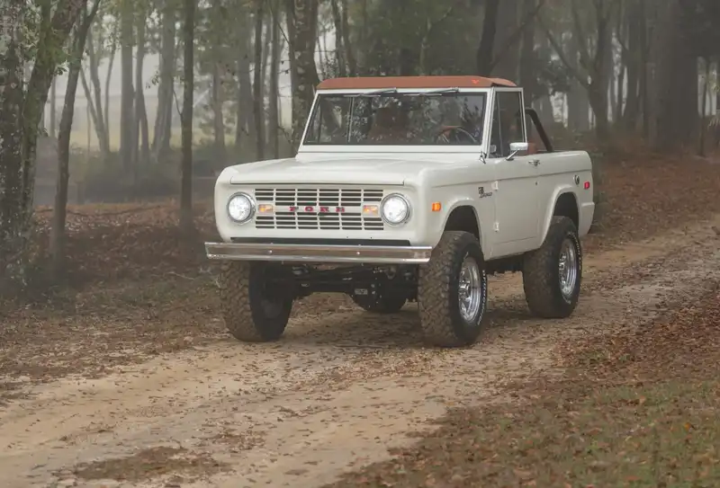 Velocity Bronco 4WD