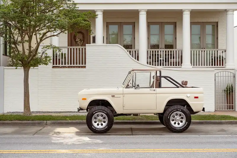 Velocity Classic Bronco
