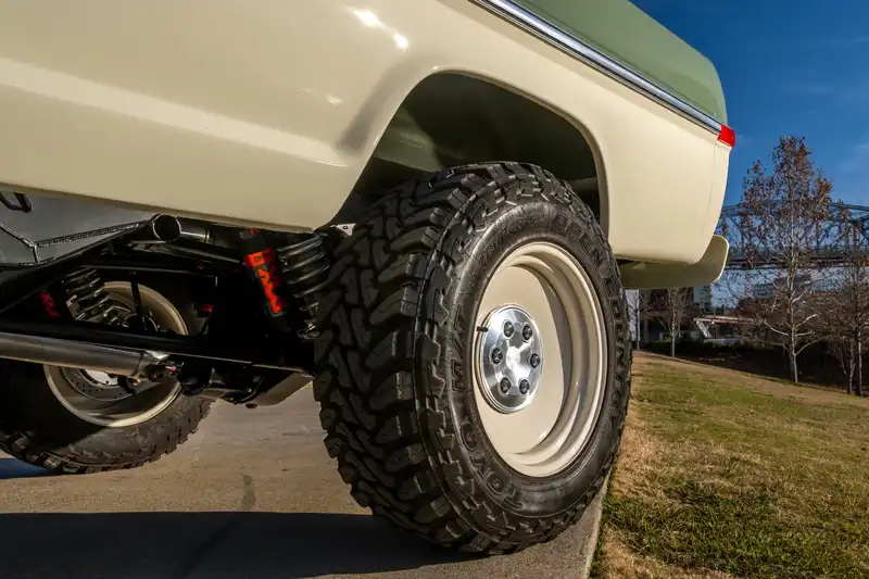 Classic Ford F‑250 suspension by Velocity 