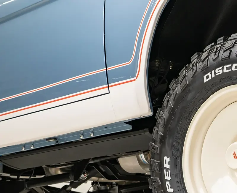 Velocity Bronco Ranger Stripe detail