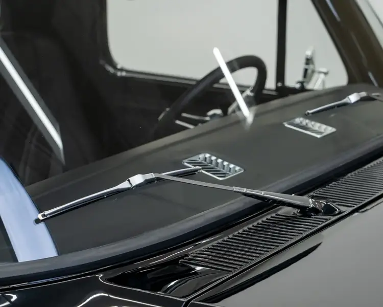 Classic F100 Features 07
