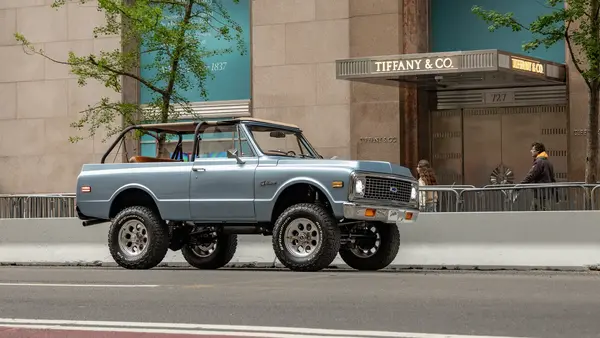 Chevy K5 Blazer 04