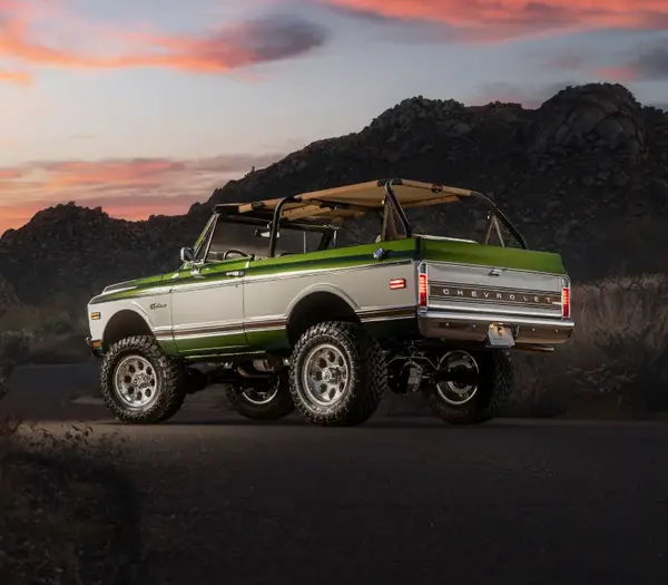 Velocity Restored Chevy K5 Blazer 06