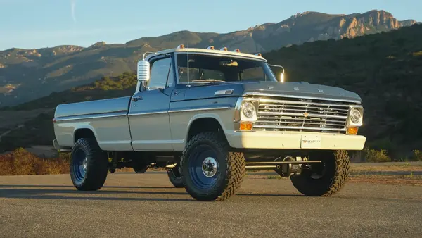 Classic Ford F250 01