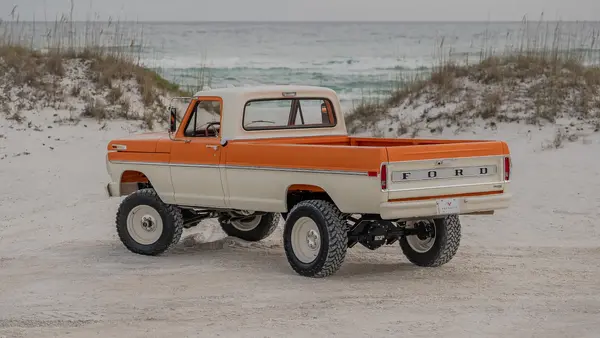 Classic Ford F250 02