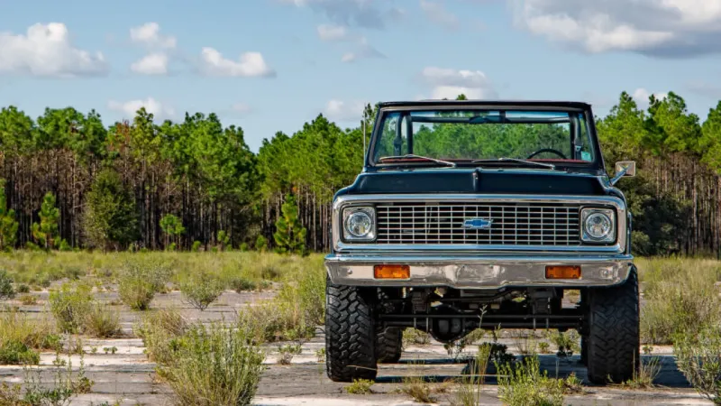 Velocity 1972 Chevy K5 Blazer front
