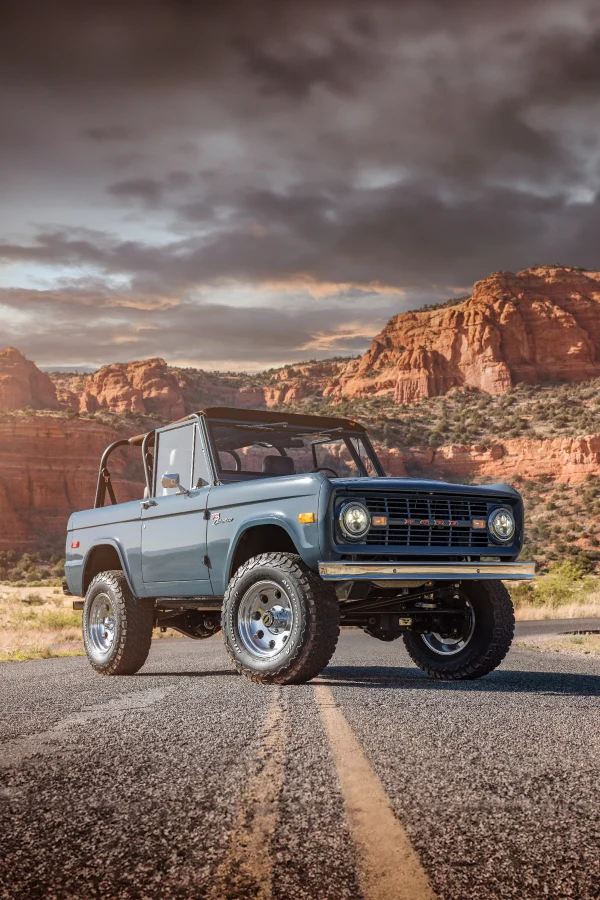 Classic Ford Bronco4 02