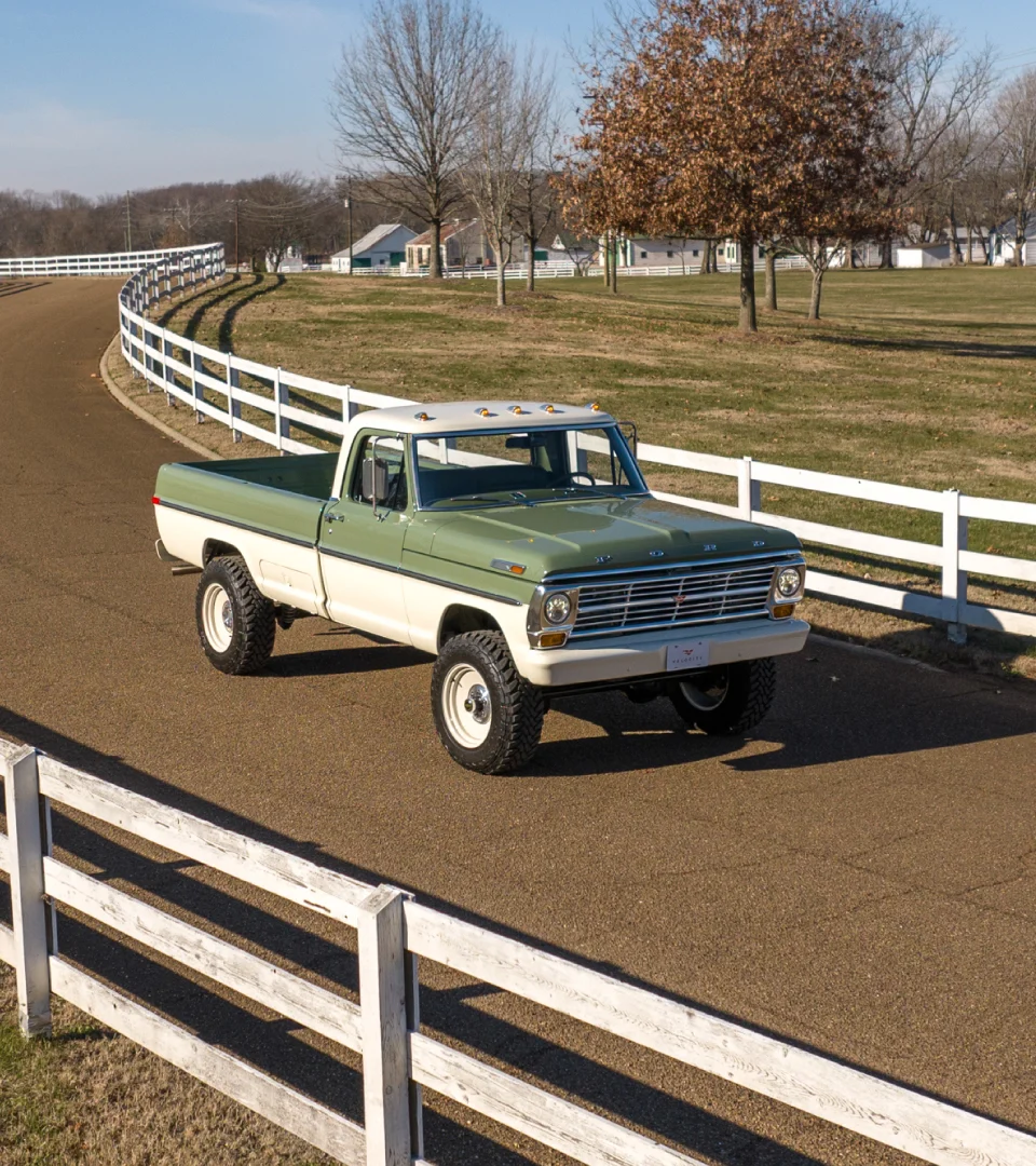 Overview_Classic Ford F250a 02