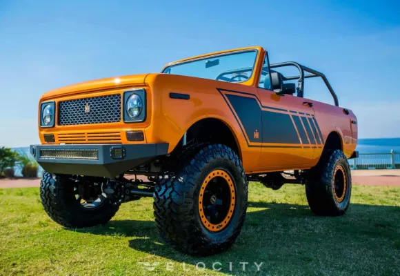 This Scout Restomod Was Found in an Oil Field and Resurrected