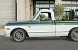 Two-Tone Painted Roof, Beltline & Rocker Panel