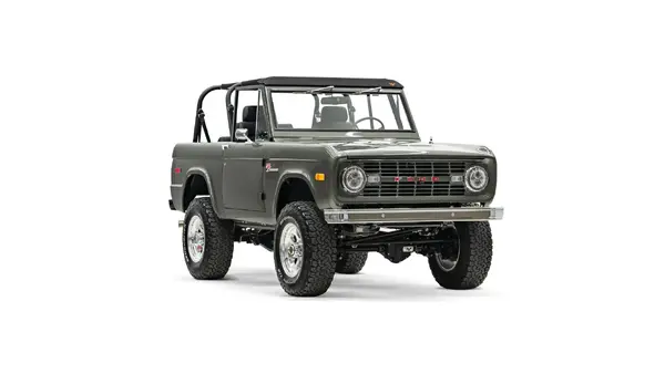 1971 Velocity Ford Bronco_6 Passenger Side Front 