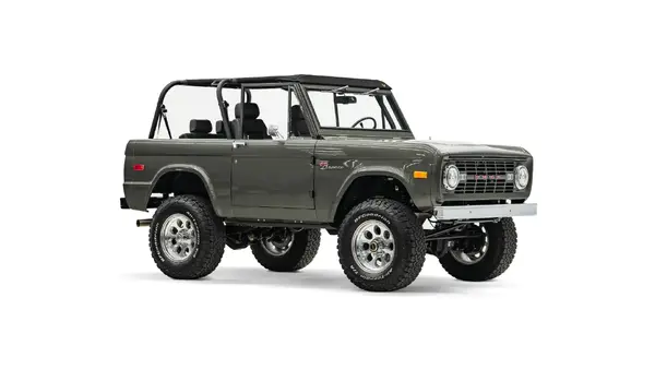 1971 Velocity Ford Bronco_7 Passenger Side Front  3.4