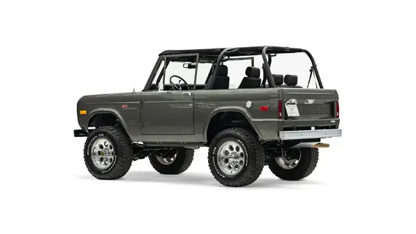 1971 Velocity Ford Bronco_13 Driver Side Rear 3.4