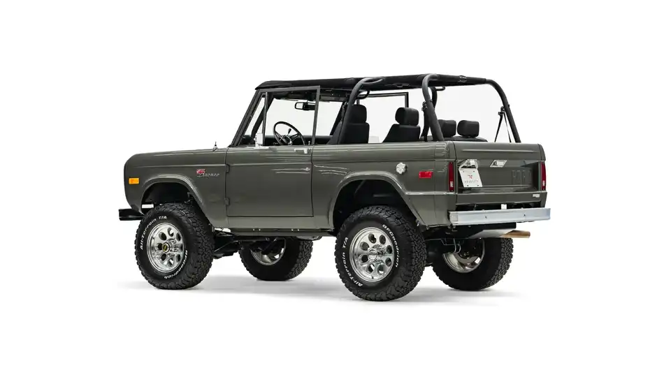 1971 Velocity Ford Bronco_13 Driver Side Rear 3.4
