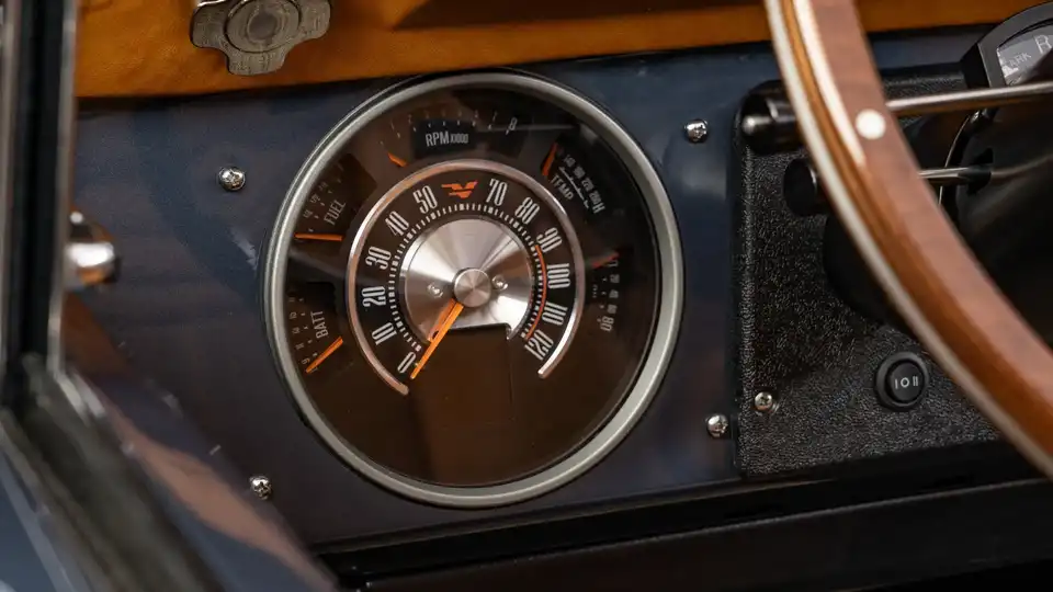 1969 Classic Ford Bronco_15 Dakota Digital Gauges
