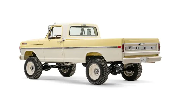 1971 Yellow Ford F250 Highboy_13 Driver Side Rear 3.4
