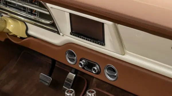 1971 Yellow Ford F250 Highboy_16 Rear Interior