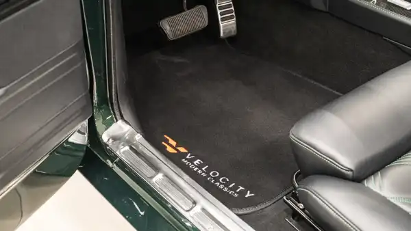 1968 Classic Ford Mustang_17 Front Interior