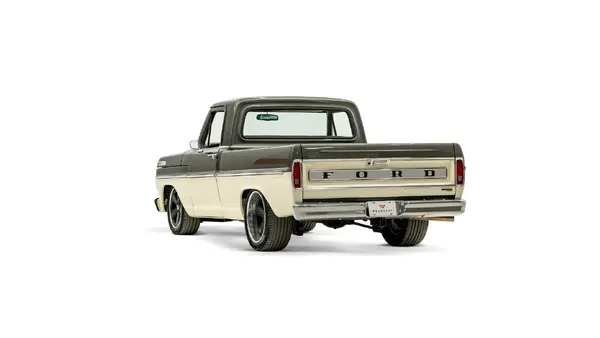 1972 Classic Ford F100_12Driver Side Rear