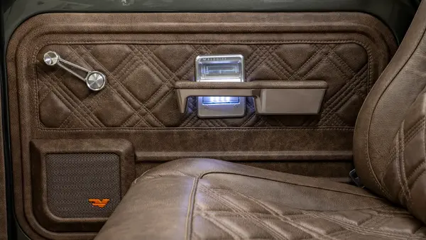 1972 Classic Ford F100_16 Rear Onterior