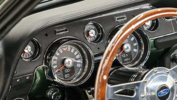1968 Classic Ford Mustang_15 Dakota Digital Gauges