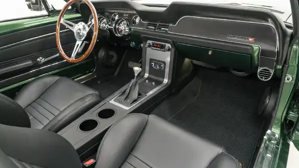 1968 Classic Ford Mustang_18 Passenger Side Interior