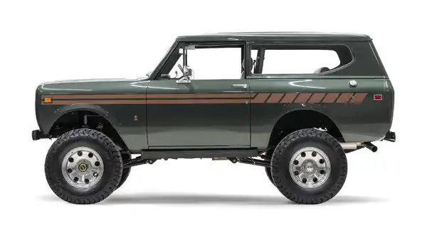 1973 Classic IH Scout II_2 Drivers Side 