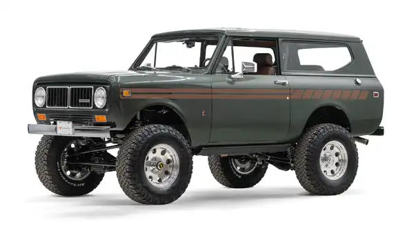 1973 Classic IH Scout II_3 Drivers Side Front 3.4