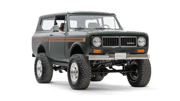1973 Classic IH Scout II_6 Passenger Side Front 