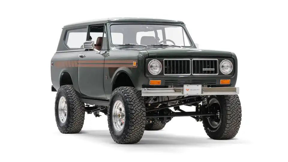 1973 Classic IH Scout II_6 Passenger Side Front 