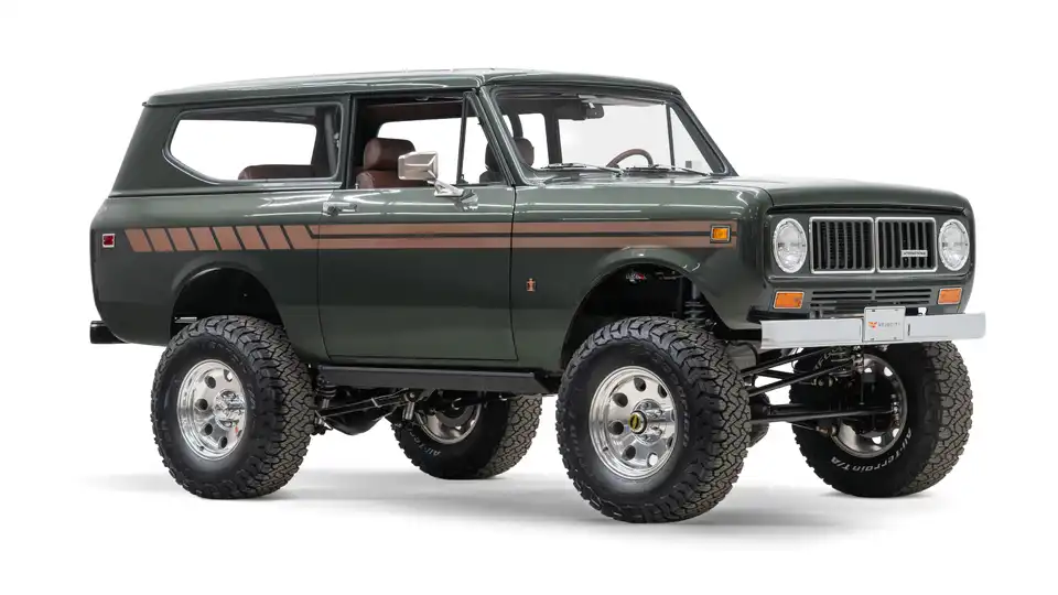 1973 Classic IH Scout II_7 Passenger Side Front  3.4