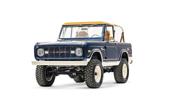 1970 Early Ford Bronco Ranger_4 Drivers Side Front 