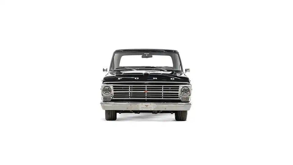 Black Street F100 Front